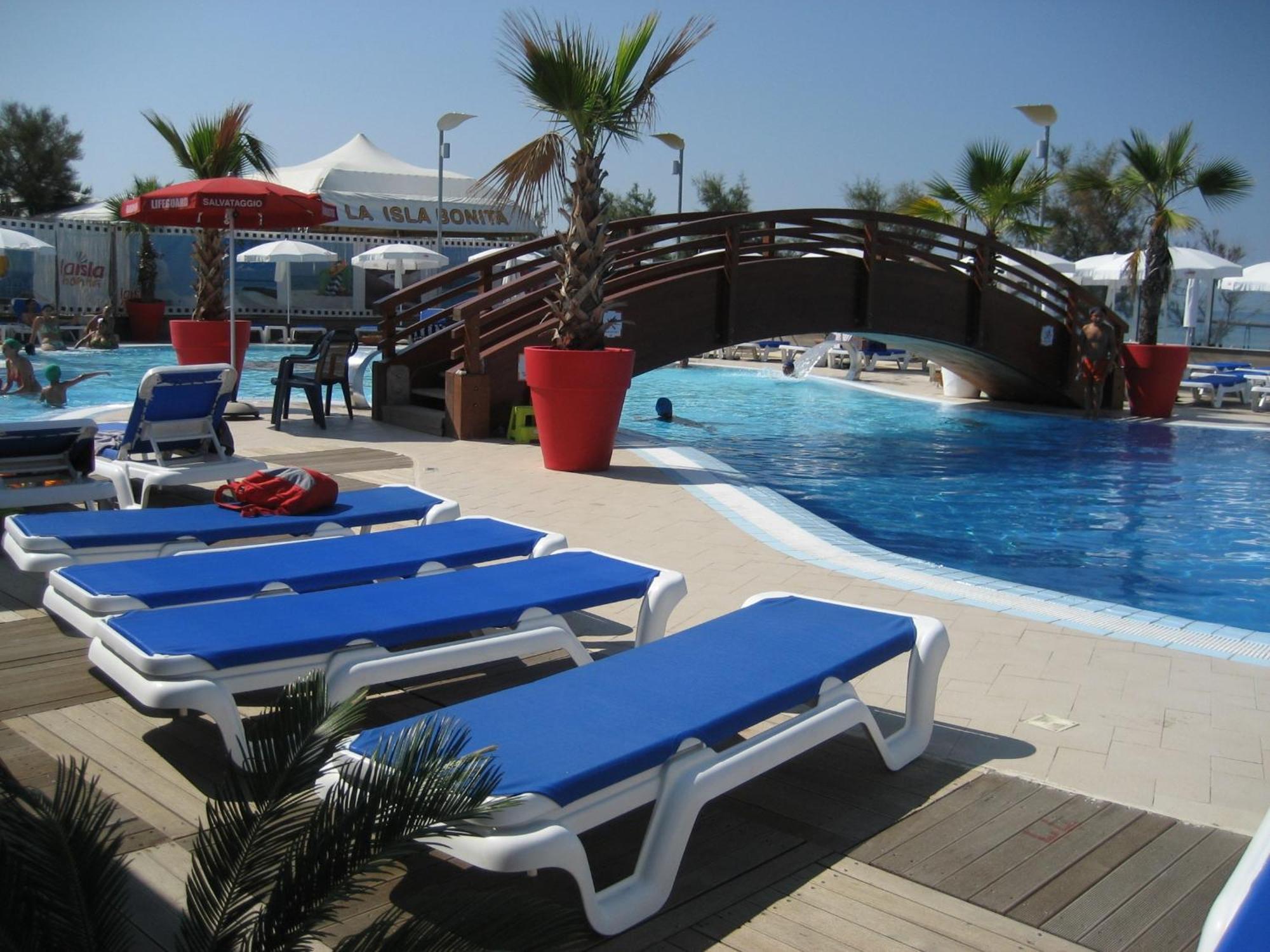 La Isla Resort Pontecagnano Exterior photo
